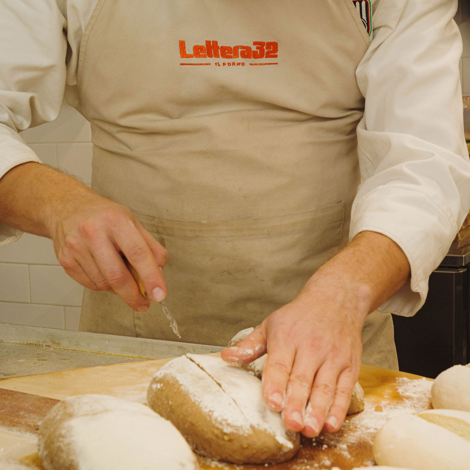 Il team Lettera 32 al lavoro in laboratorio